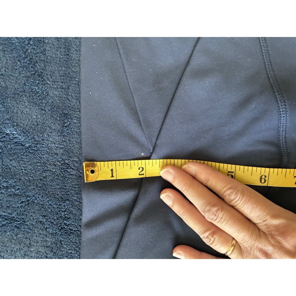 Athletic Shorts Women Size Medium (based on measurements) (E14) - Picture 6 of 8